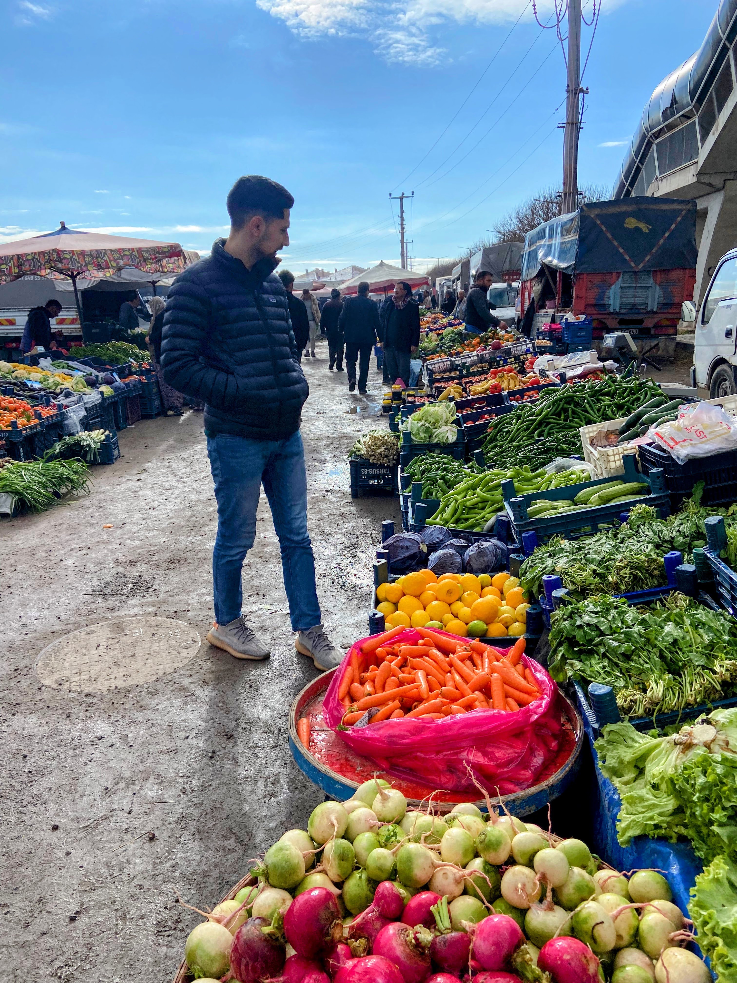 Town market in Yeşilgölcük